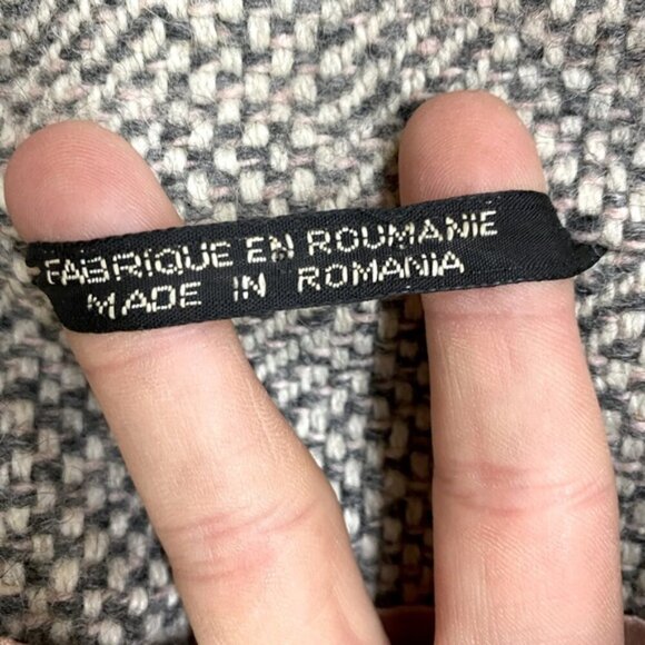 Vintage Collection Elegante Grey Wool Button Front Overcoat 6 - Picture 3 of 15